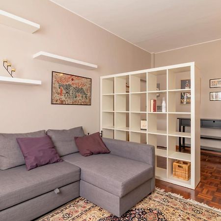 Portello Apartment - Accursio 4 Milan Bagian luar foto
