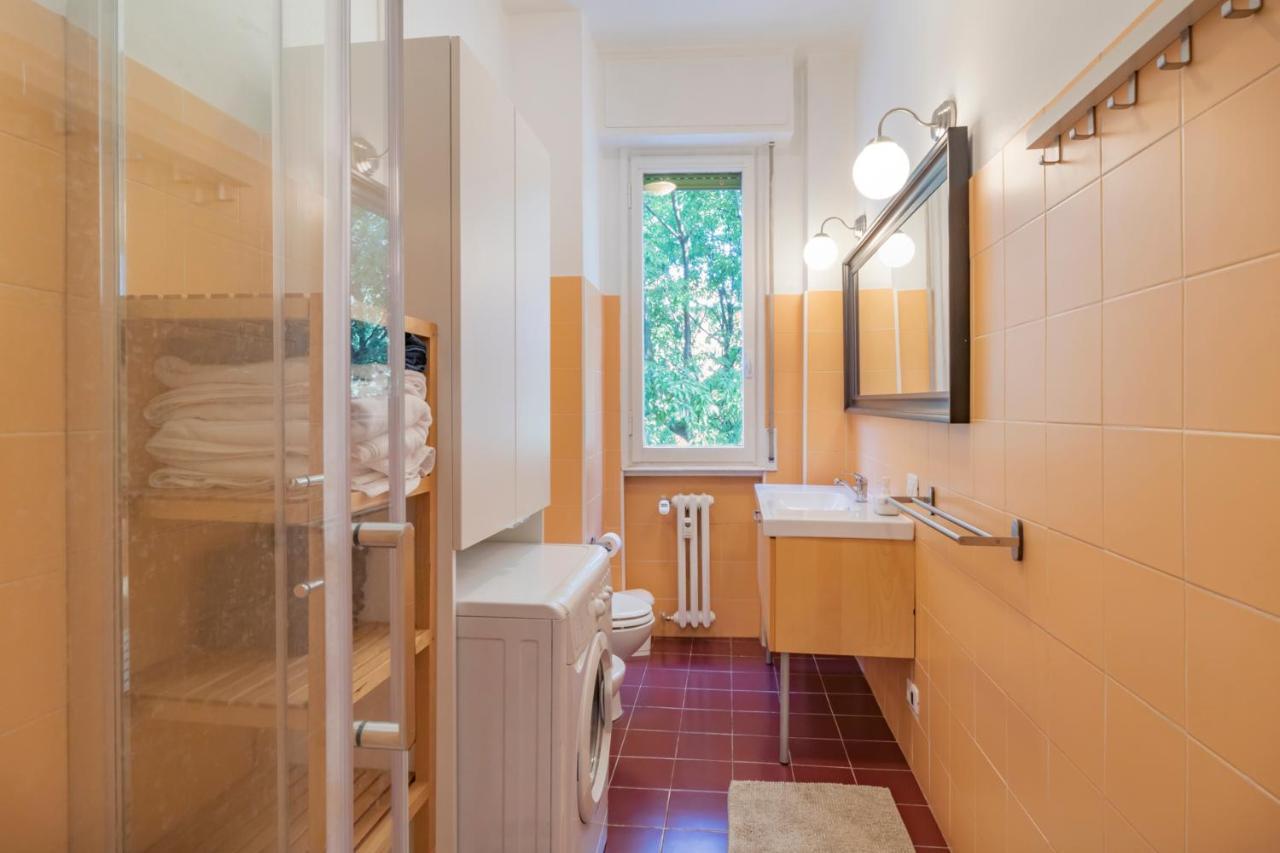 Portello Apartment - Accursio 4 Milan Bagian luar foto
