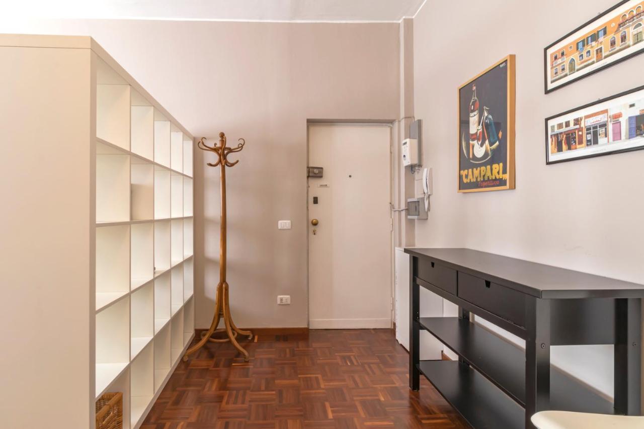 Portello Apartment - Accursio 4 Milan Bagian luar foto