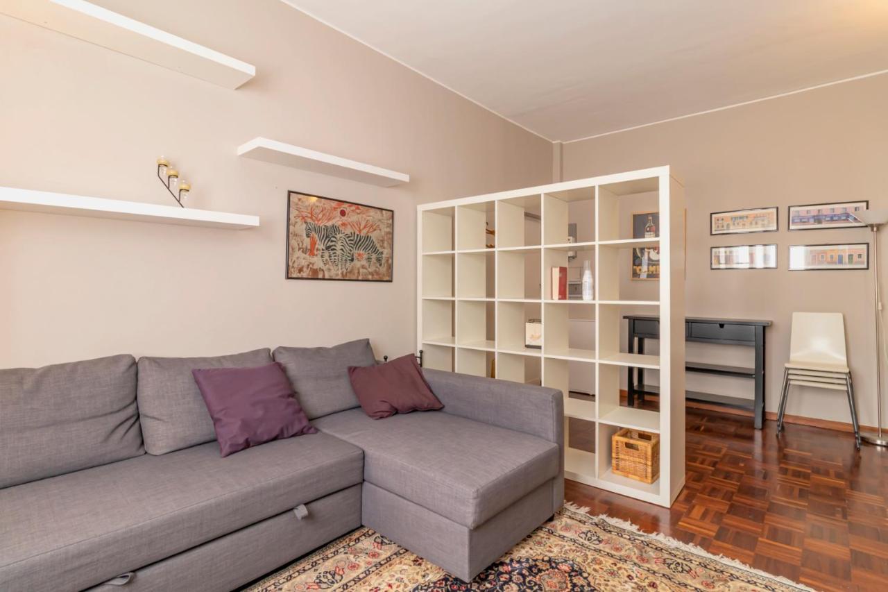 Portello Apartment - Accursio 4 Milan Bagian luar foto