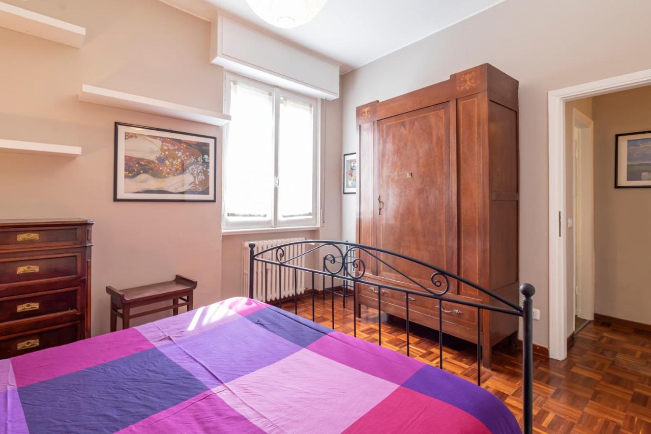 Portello Apartment - Accursio 4 Milan Bagian luar foto