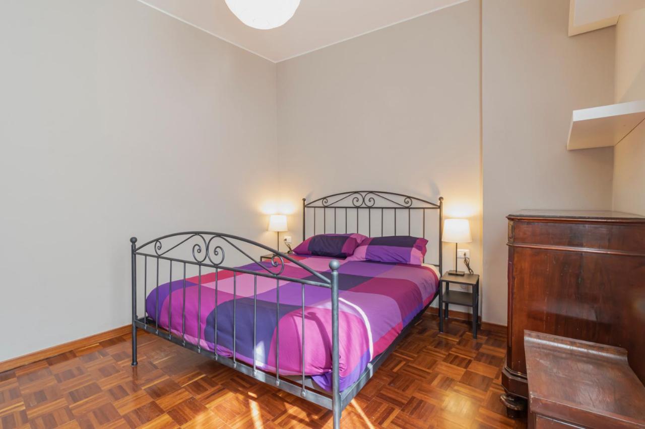 Portello Apartment - Accursio 4 Milan Bagian luar foto
